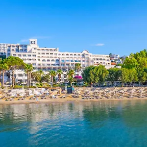 Resort Azka *****