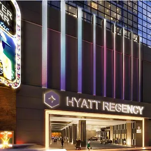 فندق كراون بلازا تاميز سكوير ****